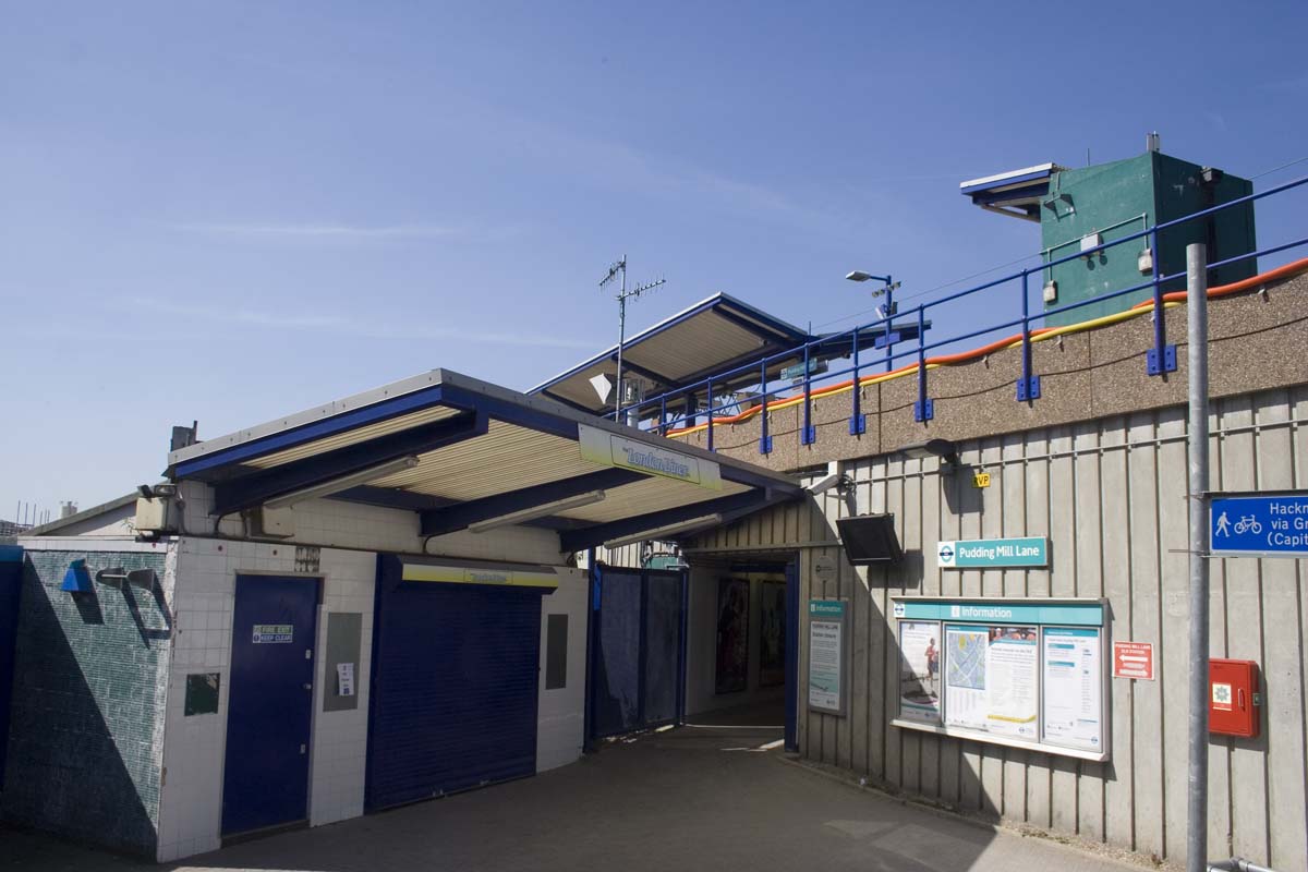 han tilgivet Hele tiden Last chance to use Pudding Mill Lane DLR station before it closes