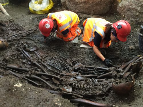 excavation-of-bedlam-burial-ground-july-2015_204900