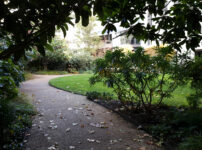 London’s Pocket Parks – Garden West of 25 Cannon Street, EC4