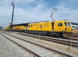 Crosrail’s three new yellow maintenance machines