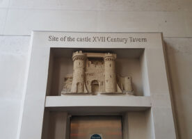 At the sign of the 17th century Castle Tavern