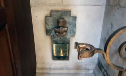 The three smallest monuments in St Paul’s Cathedral