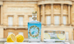 Buckingham Palace starts selling its own gin