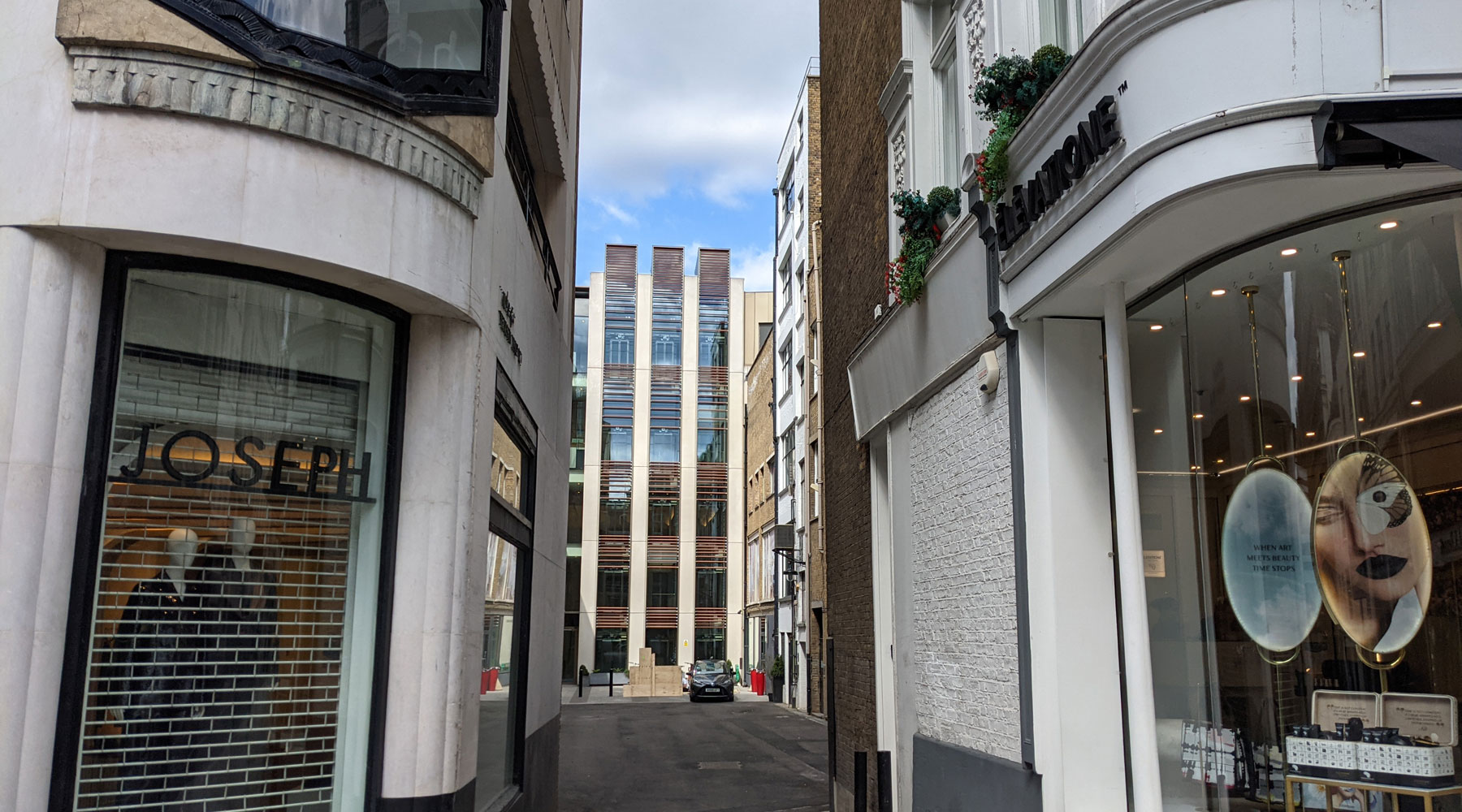 London's Alleys: Haunch of Venison Yard, W1