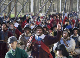 See hundreds of English Civil War reinactors march down The Mall
