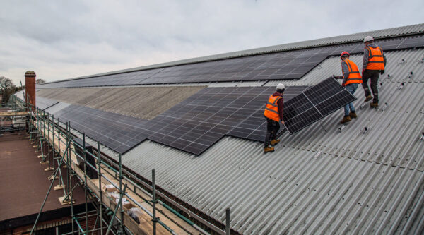 South London train depot to be covered in solar panels