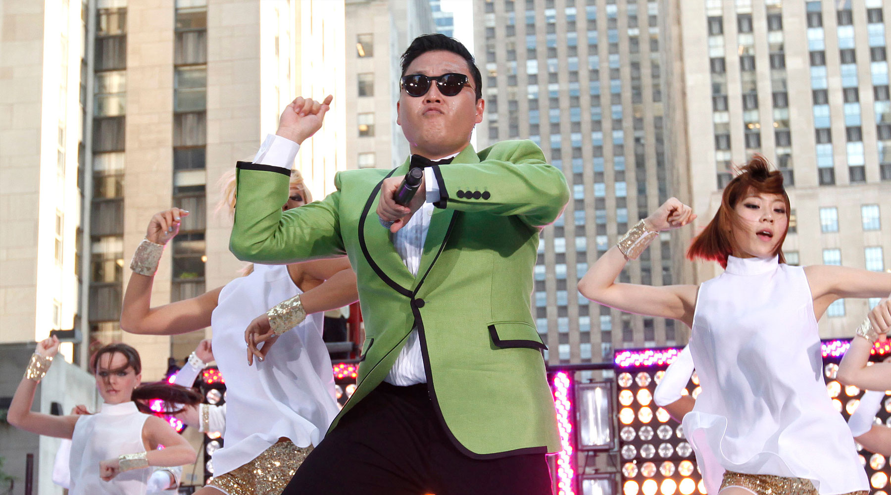 Гамнамстайл. Псай 2012. Psy корейский исполнитель. Стиль гангнам стайл. Psy опа гангам стайл.