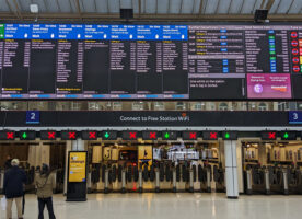 New departure screens for Charing Cross railway station