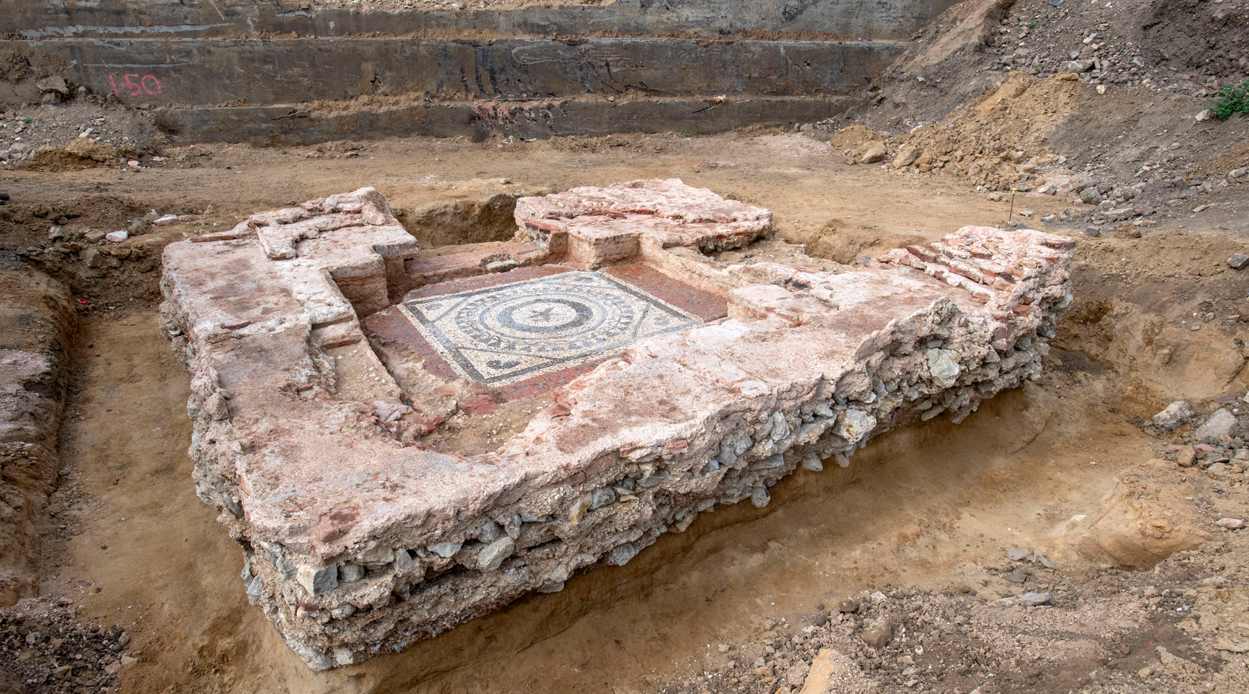 Exceptional Roman Mausoleum discovered in South London
